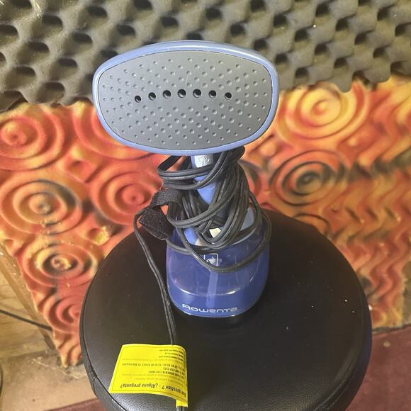 Rowenta Performance Handheld Steamer, Model DR7070U1 Blue Clothes Small - Picture 3 of 4